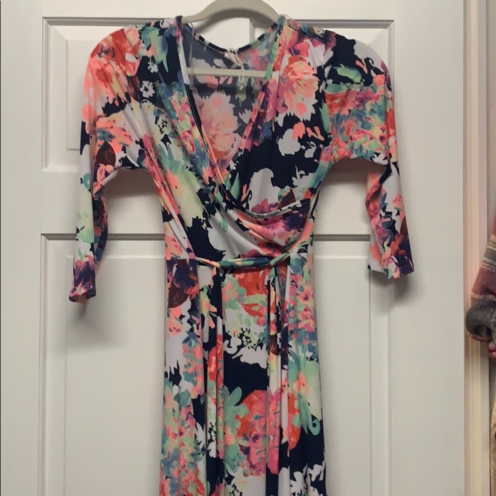 Pink blush maternity maxi dress small
